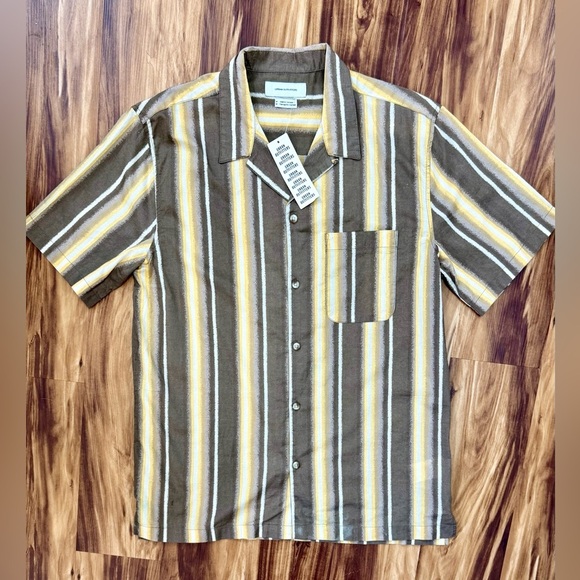 New Urban Outfitters Button Down Shirt - Picture 1 of 4